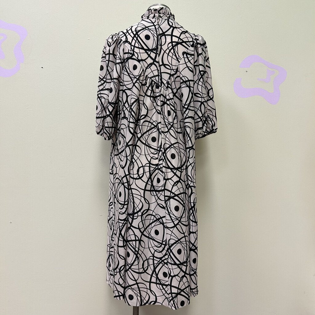 Swirly Circle Patterned Shift Dress