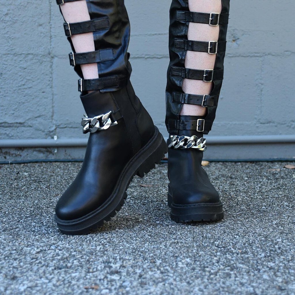Marc Fisher Parrie Leather Chain Boots